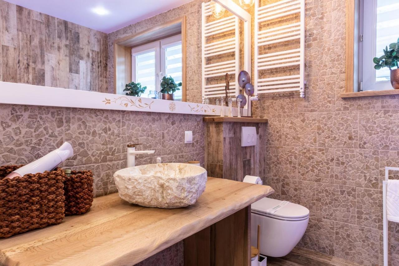 Bunia W Zakopanem Z Jacuzziアパートメント エクステリア 写真