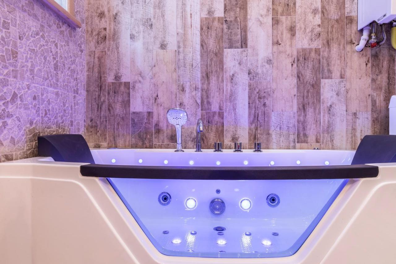 Bunia W Zakopanem Z Jacuzziアパートメント エクステリア 写真