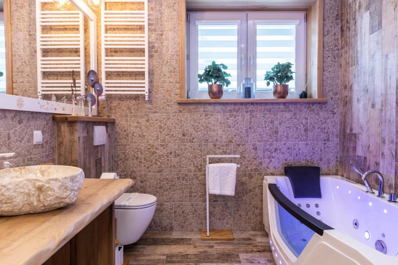 Bunia W Zakopanem Z Jacuzziアパートメント エクステリア 写真